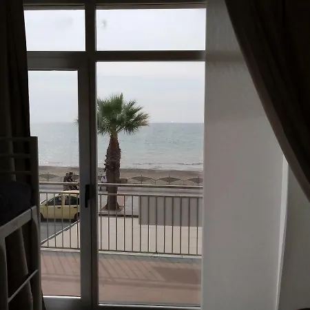Oda ve Kahvaltı Riviera *